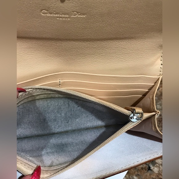 DIOR Trotter Heart PVC Leather Continental Wallet 😍❤️‍🔥🔥 - Picture 16 of 17